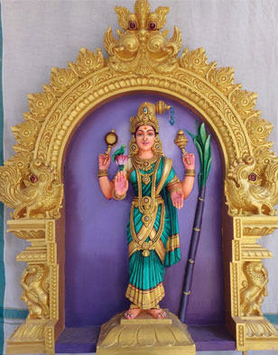 Statue7