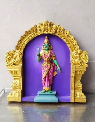 Statue17