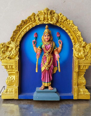 Statue48