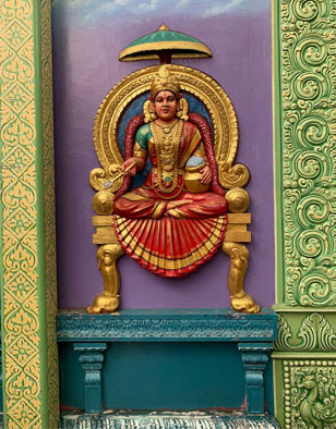 Statue75